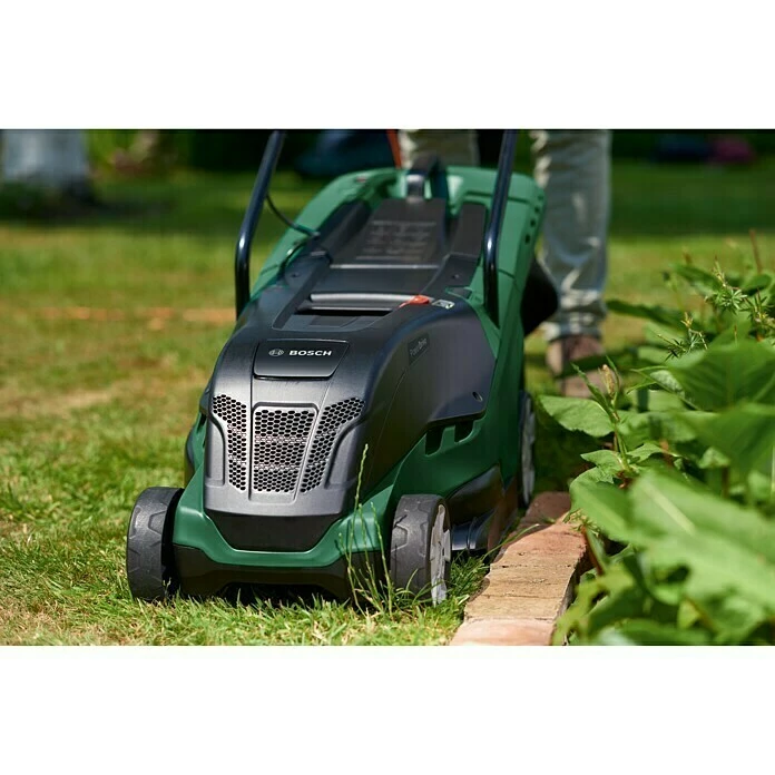 BAUHAUS Bosch Elektro-Rasenmäher UniversalRotak 550 Leistung: 1.300 W, Schnittbreite: 36 Cm 4 BAUHAUS Bosch Elektro-Rasenmäher UniversalRotak 550 Leistung: 1.300 W, Schnittbreite: 36 Cm – Bild 4